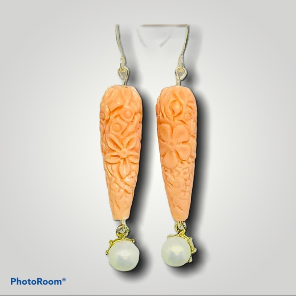 BOUTIQUE Carved Light Coral Teardrop, Vintage Pearl Bead Dangle Earrings, Dainty - Picture 4 of 5